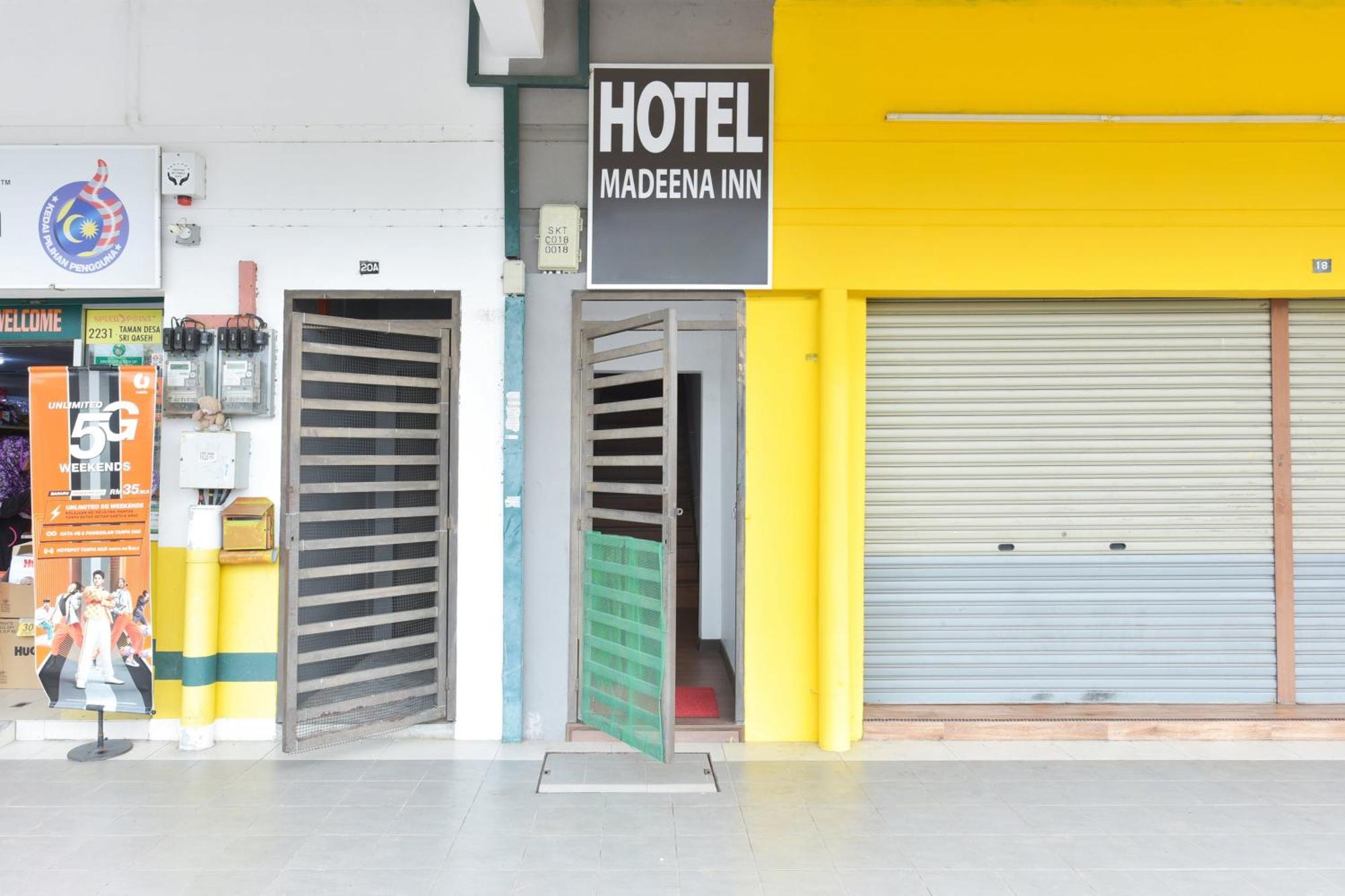 Oyo 90869 Hotel Madeena Inn Sepang Luaran gambar